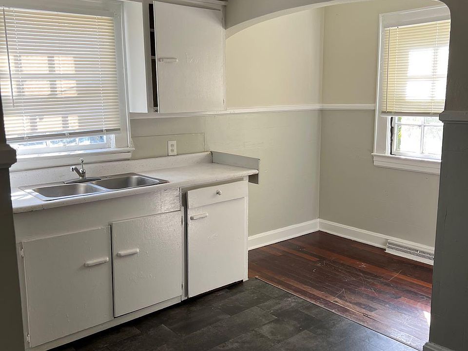 1st image of 512 Richardson Ave