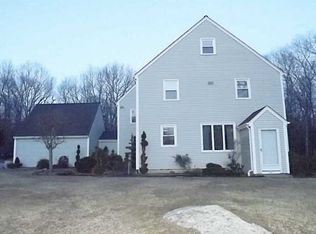 95 Huntinghouse Rd, Glocester, RI 02857