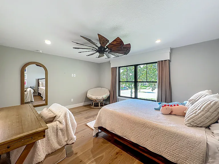 Bedroom 3 (upstairs)