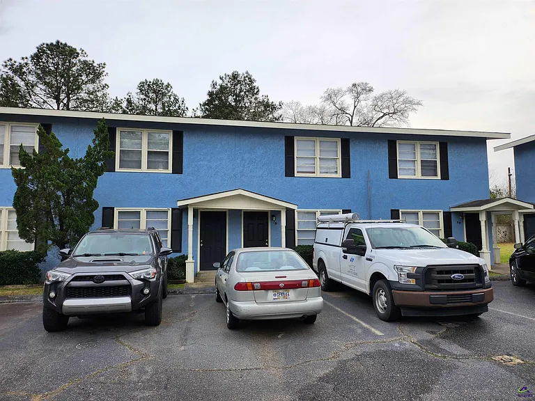 300 Carolina B11 Ave — Photo 1
