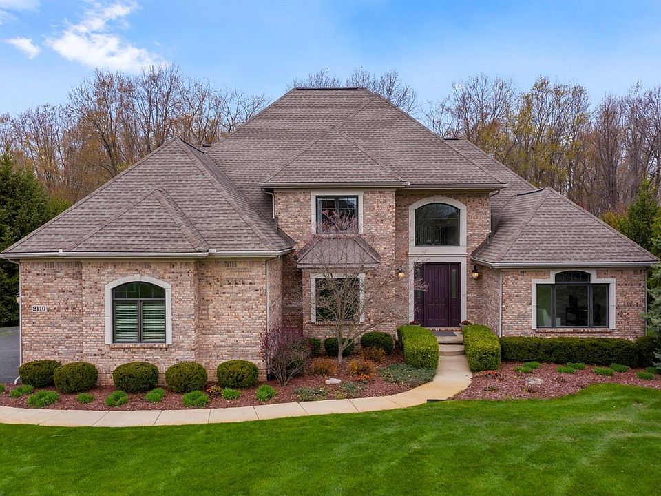 1st image of 2110 Hollow Oak Dr