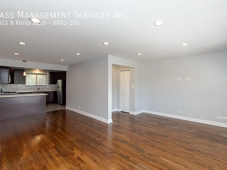 6801-09 N Ridge Blvd — Photo 7