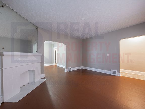 5th image of 11702-11704 Saywell Ave #1