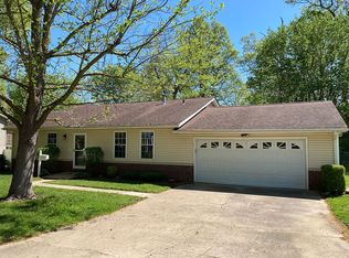 4707 Fantasy Ln, Alton, IL 62002