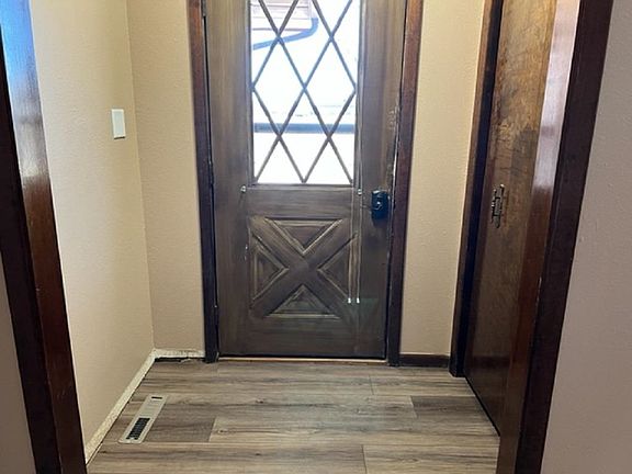 4th image of 1211 Union Ave