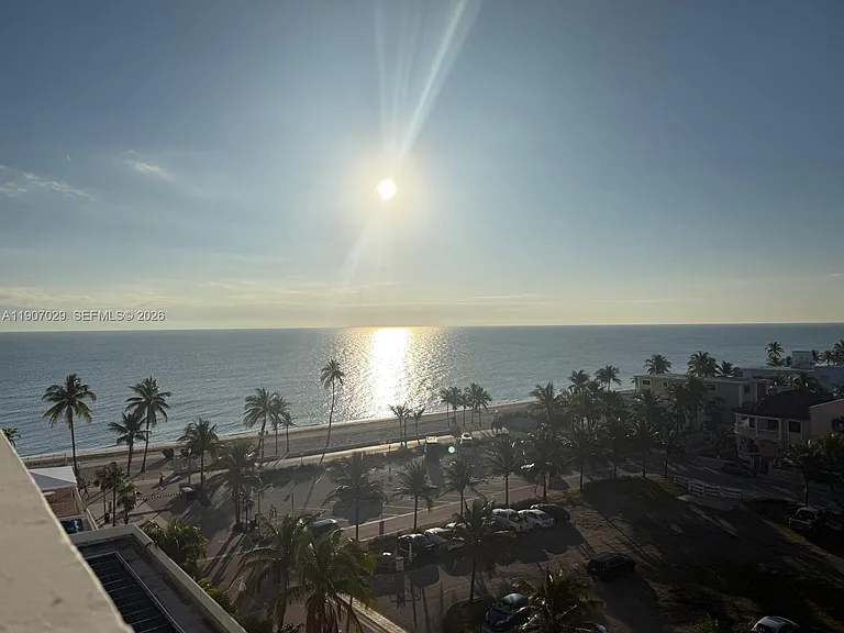 3111 N Ocean Dr #811 — Photo 17