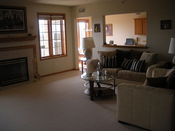 4th image of 6749 S Pointe Dr Unit 2D