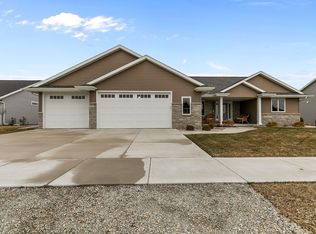 2934 E Turquoise Ln, Appleton, WI