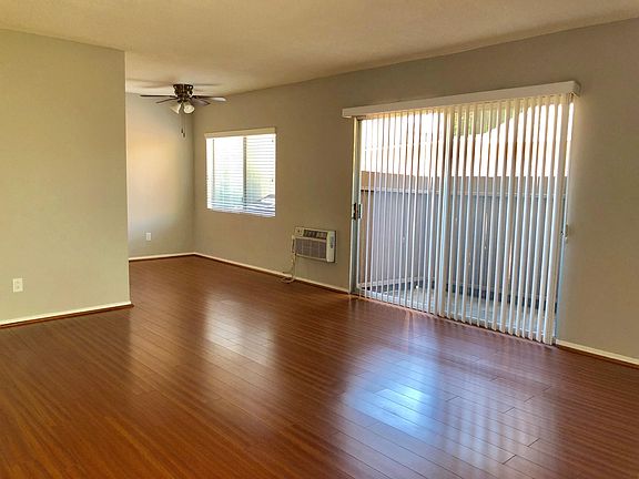 2nd image of 10425 Oro Vista Ave