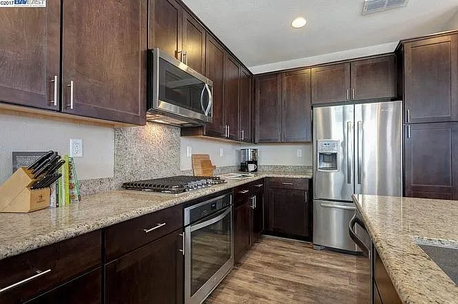 938 Flurry Dr — Photo 7