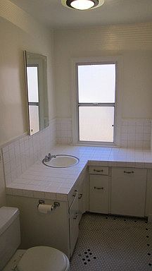5th image of 5329 Hillmont Ave