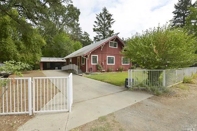 472 Elmshaven Rd photo 1