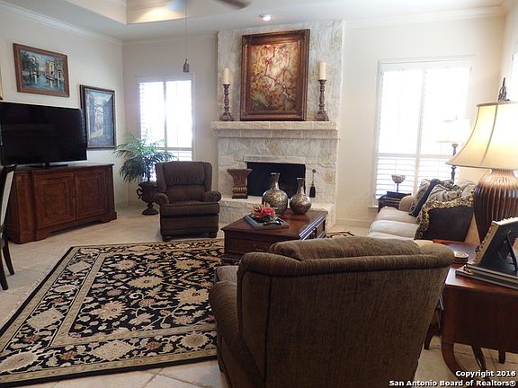 4th image of 106 Lantana Way