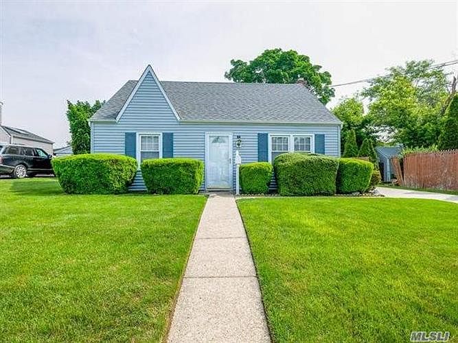 1st image of 67 Park Cir S