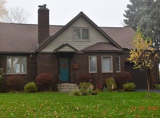1874 Lakeside Dr, Erie, PA 16511