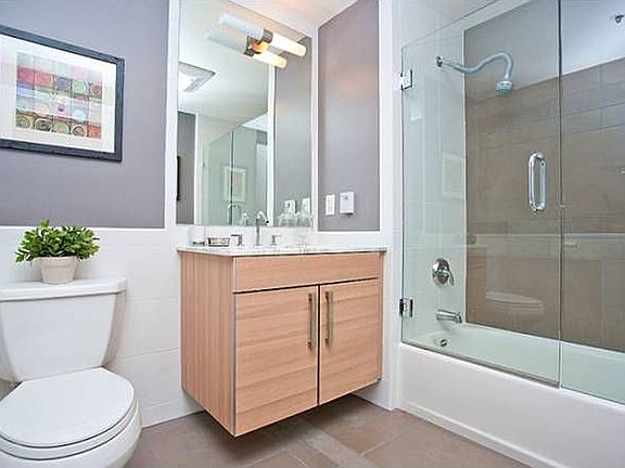 3rd image of 555 4th St Unit 641