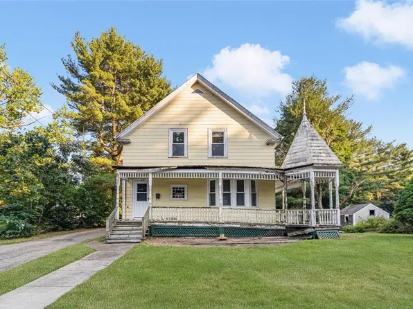 239 East Ave, Burrillville, RI 02830