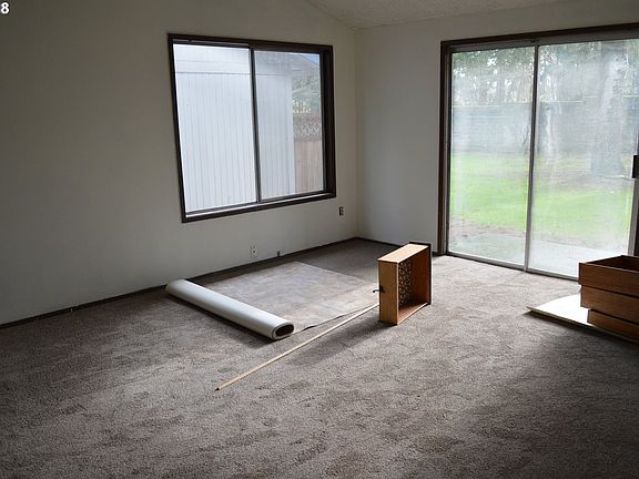 5th image of 12717 NE 5th St