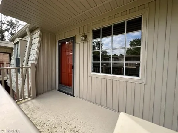 3830 Country Club Rd APT L, Winston Salem, NC 27104