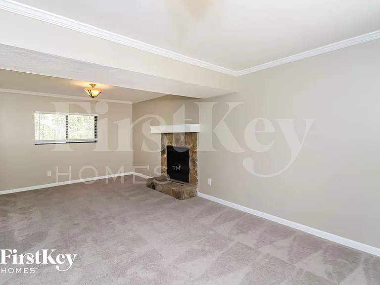 4676 Tara Creek Trl — Photo 3