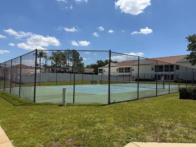 8824 Coral Palms Ct #B — Photo 27