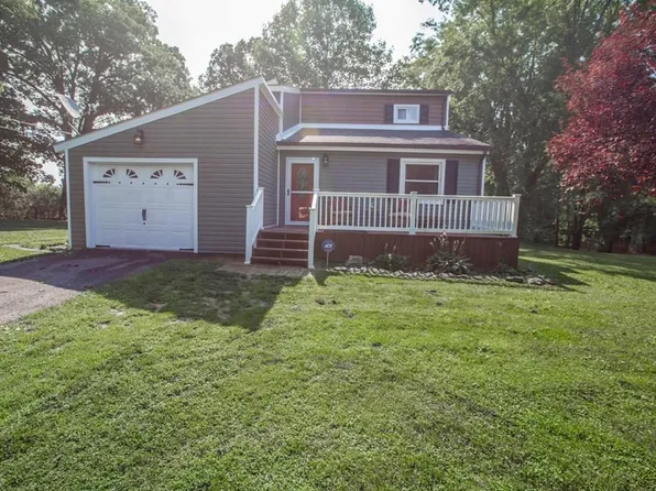 364 Lakeview Dr, Beckley, WV 25801