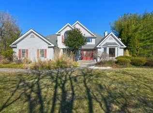 2 Honey Locust Ct, Dix Hills, NY 11746