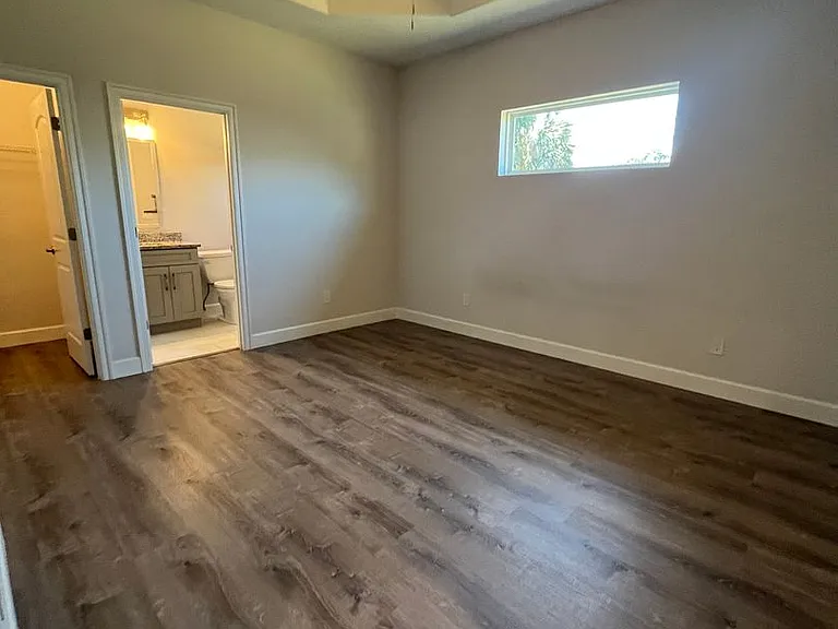 38 Pine Hill Ln #B — Photo 8