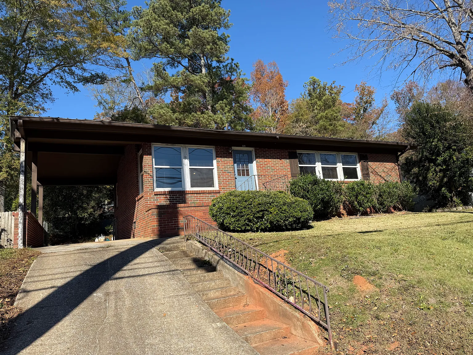 1104 Montclair Rd — Photo 1