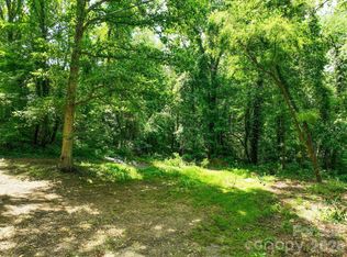 99999 Chunns Cove Rd, Asheville, NC 28805