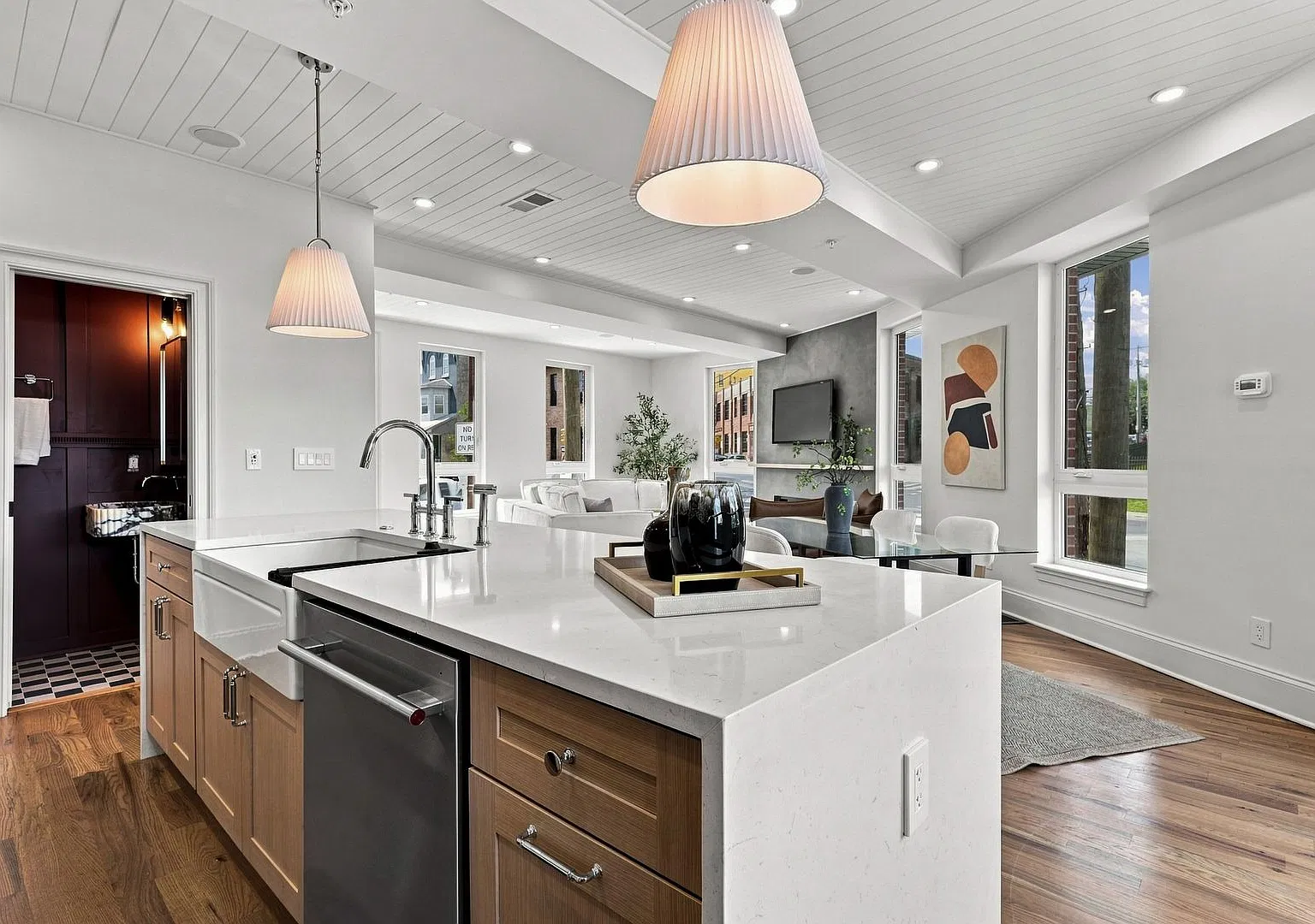 Modern Luxury & Distinctive Design | 2945 Cecil B. Moore Avenue — Photo 4