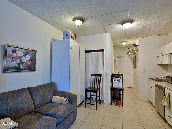 4th image of 3727 S Atlantic Ave Unit 120