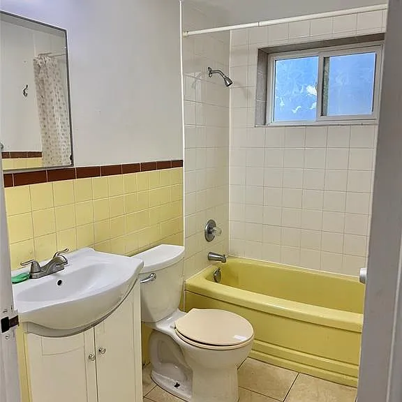 2035 University Ave W #307 — Photo 7
