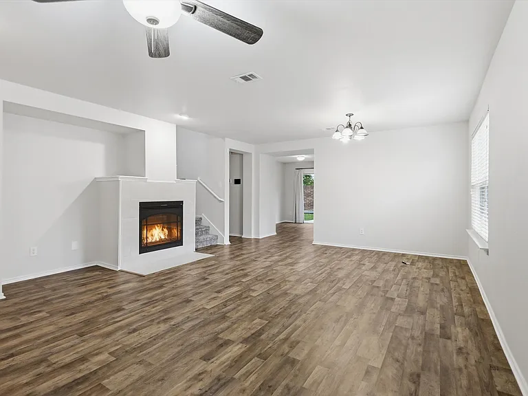 1356 N Cozumel St — Photo 5