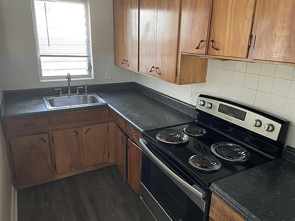 5th image of 551 12th Ave NE #10930681