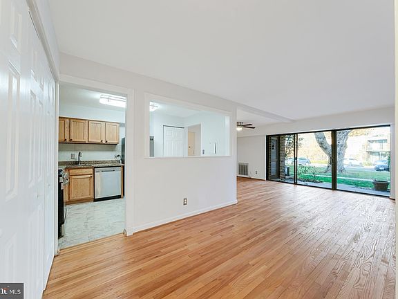 4th image of 7800 Dassett Ct APT T2