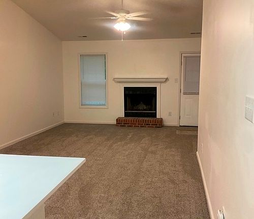 3rd image of 126 Village Ct