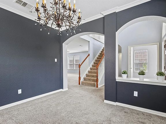 2nd image of 2653 Dunbar Dr