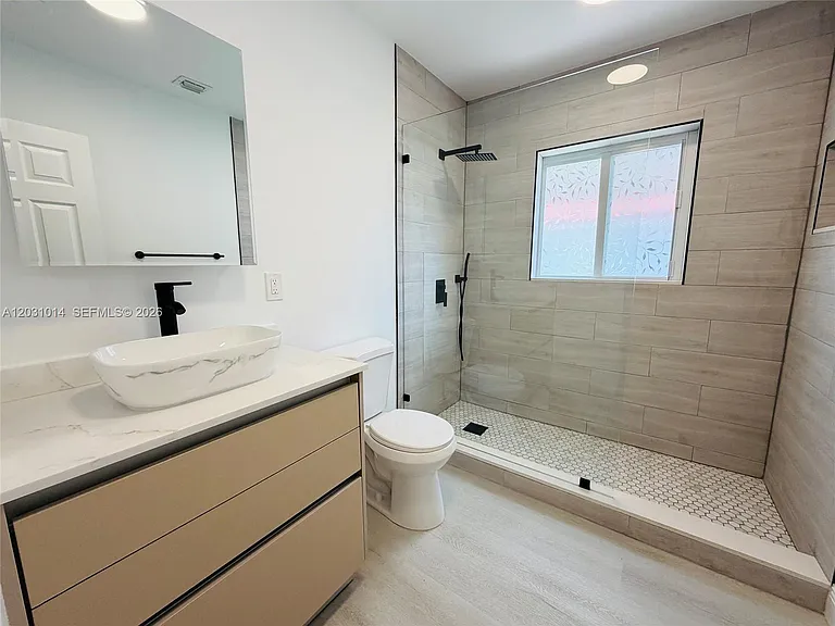 2240 SW 16th Ct #U — Photo 15