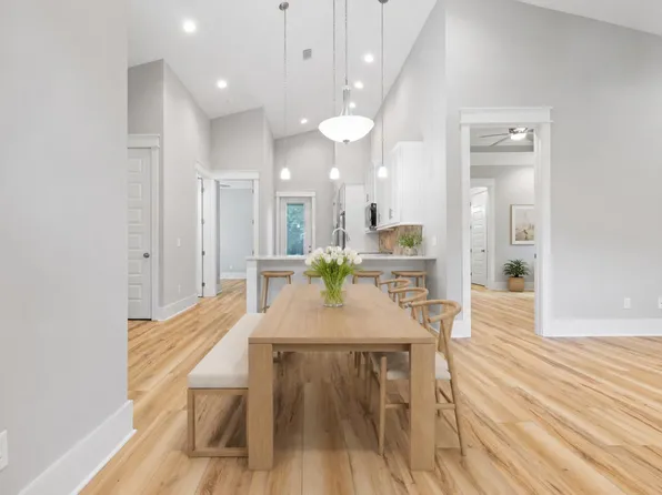 298 S 2nd St, Santa Rosa Beach, FL 32459