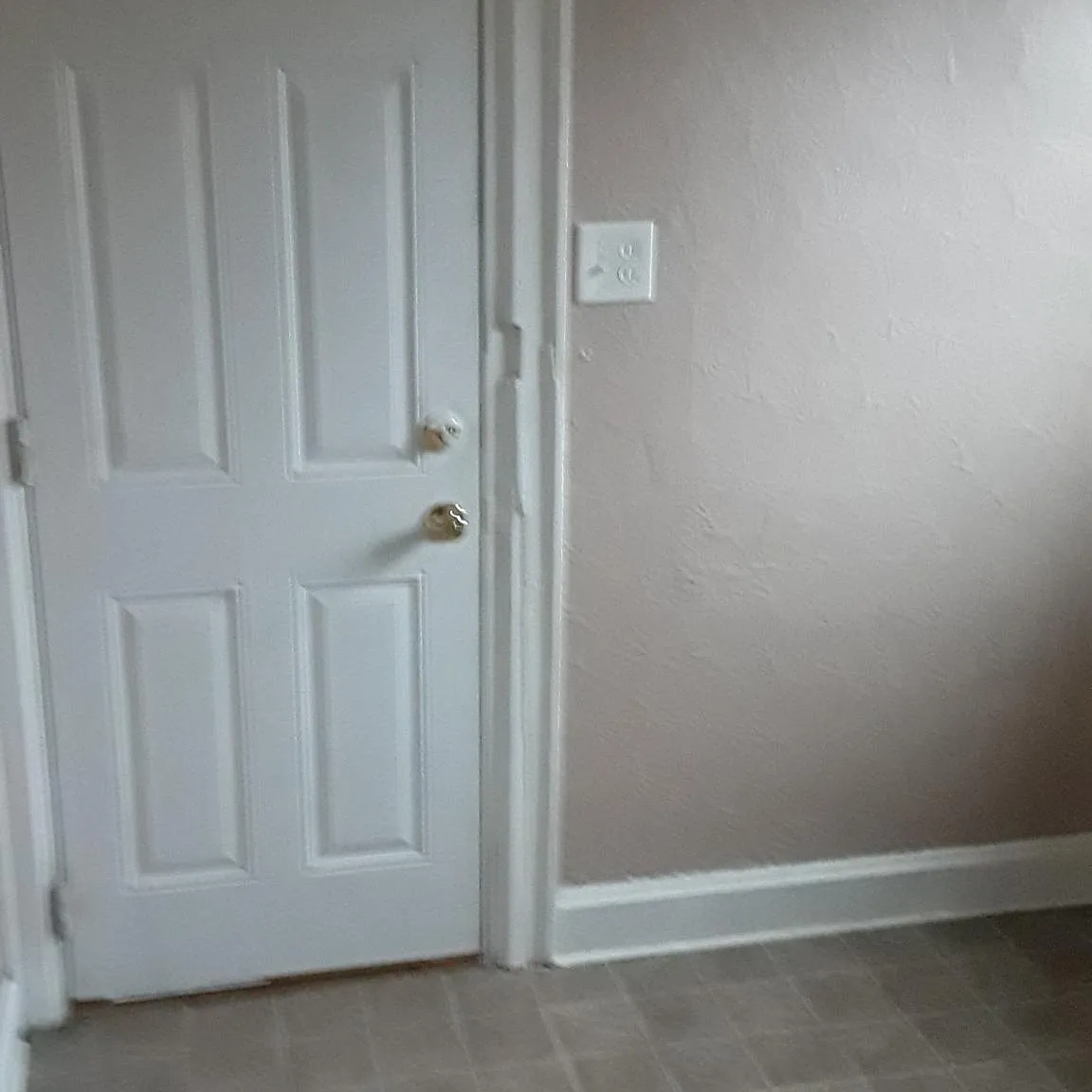 3 bed, 1300 sqft, $1,200 — Photo 4