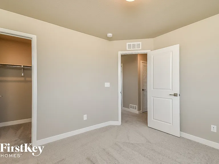 10718 Luneth Dr — Photo 12