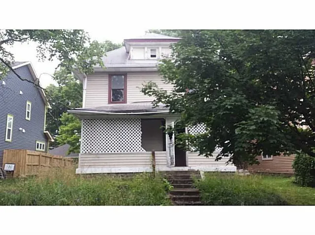 3158 N Kenwood Ave photo 1