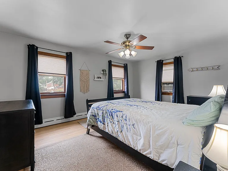 14 W Broad St — Photo 10