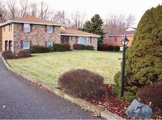 376 Golden Grove Rd, Baden, PA 15005