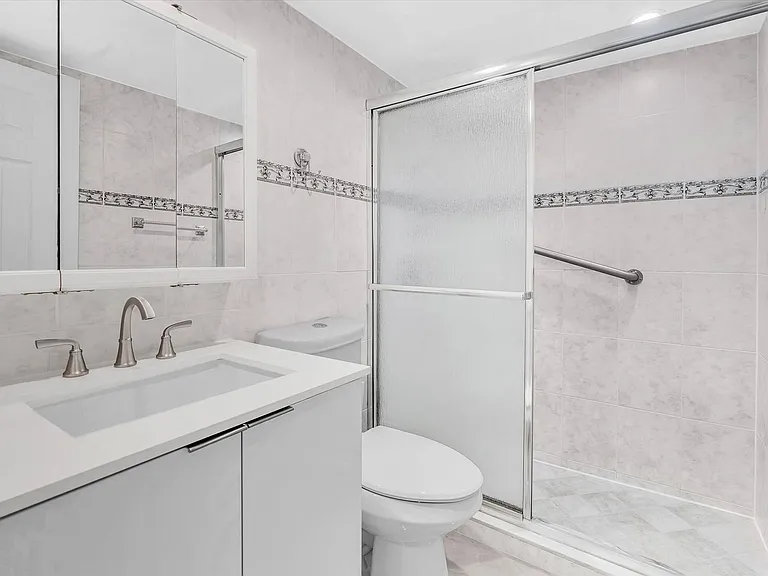 250 181st Dr #107 — Photo 26