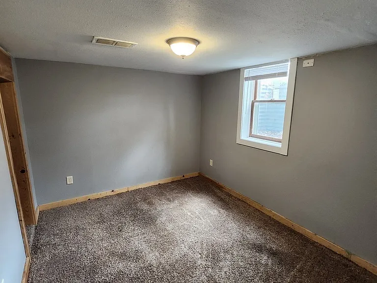 426 9th Ave S #2 — Photo 9