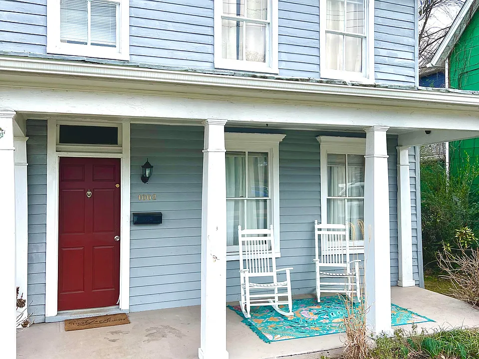1002 Lafayette Blvd