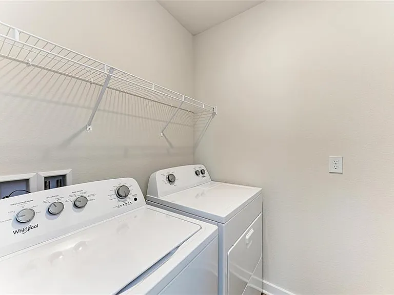 18143 Wheathouse Pl — Photo 41
