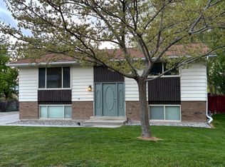 9620 S Mumford Dr, Sandy, UT 84094